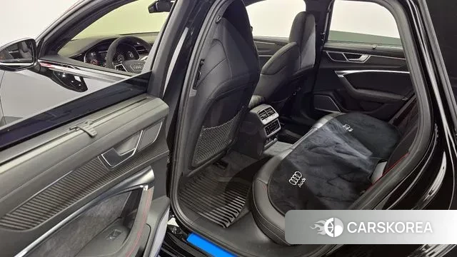 Audi RS6 (C8) 2025 Черный из Кореи, фото 2