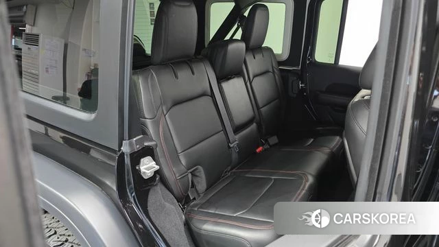 Jeep Wrangler (JL) 2024 Черный из Кореи, фото 2