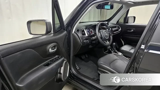 Jeep Renegade 2021 Черный из Кореи, фото 2