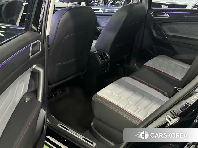 Volkswagen Tiguan L 2023 Черный из Китая, фото 2