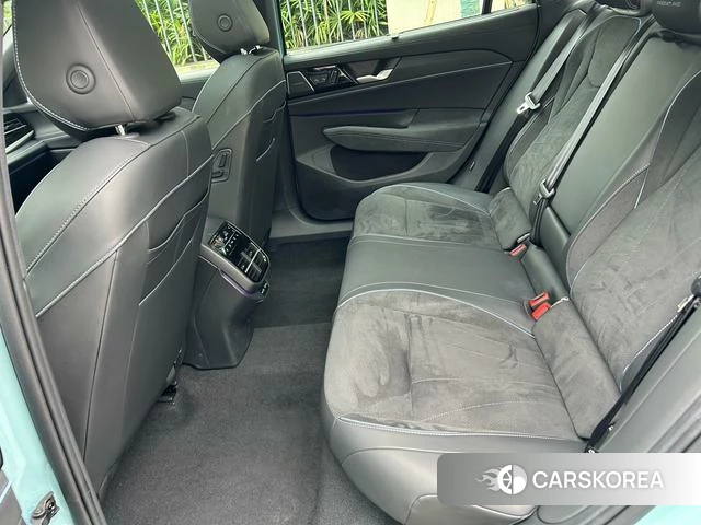 Volkswagen Passat 2024 Синий из Китая, фото 2