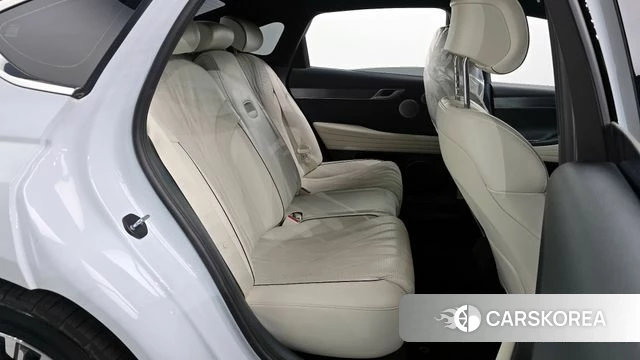 Genesis Electrified G80 (RG3) 2022 Белый из Кореи, фото 2