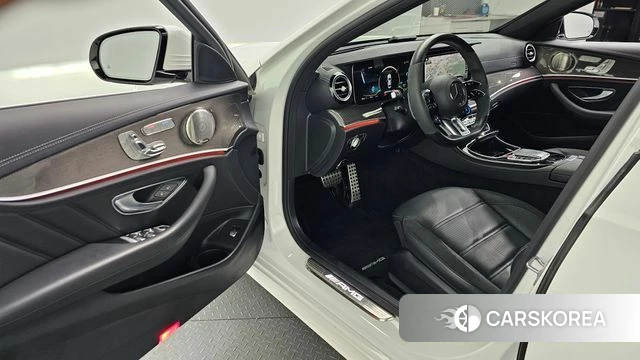 Mercedes-Benz E-Class W213 2022 Белый из Кореи, фото 2