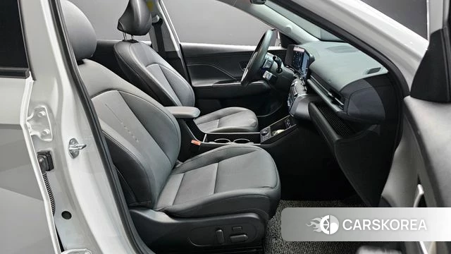 Hyundai Kona (SX2) 2025 Белый из Кореи, фото 2