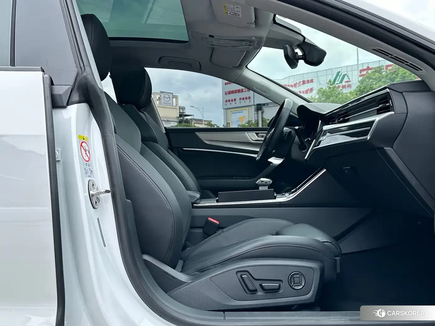 Audi A7 2022 Белый из Китая, фото 2