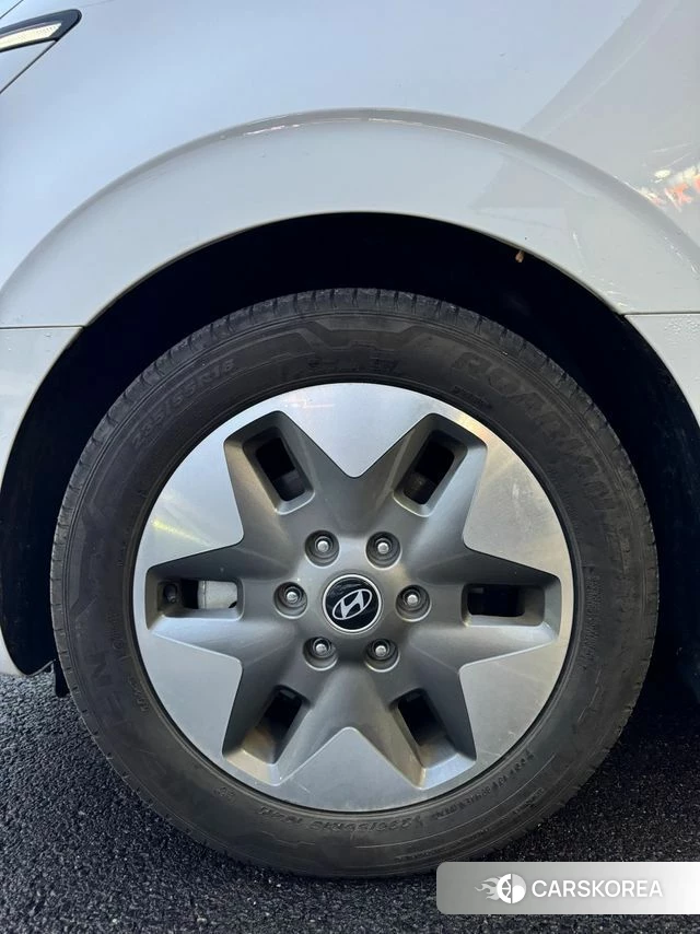 Hyundai Staria 2024 Белый из Кореи, фото 2