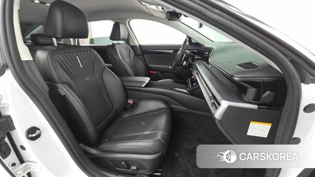 Hyundai Grandeur Hybrid (GN7) 2023 Белый из Кореи, фото 2