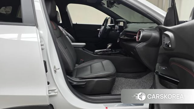 Chevrolet (GM Daewoo) Trax Crossover 2023 Белый из Кореи, фото 2