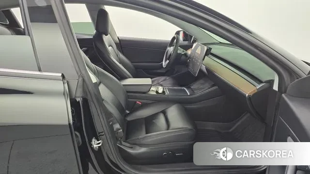 Tesla Model 3 2021 Черный из Кореи, фото 2