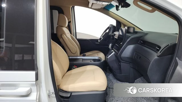 Hyundai Staria 2024 Белый из Кореи, фото 2