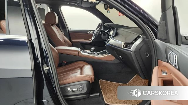 BMW X5 (G05) 2021 Черный из Кореи, фото 2