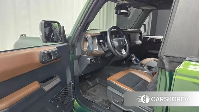 Ford Bronco 6th Generation 2023 Светло-зеленый из Кореи, фото 2
