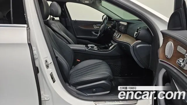 Mercedes-Benz E-Class W213 2020 Белый из Кореи, фото 2