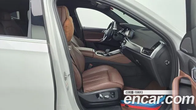 BMW X6 (G06) 2023 Белый из Кореи, фото 2