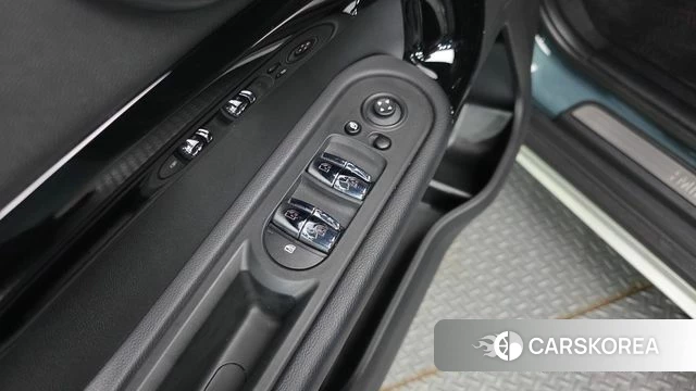 Mini Cooper Countryman 2022 Небесно-голубой из Кореи, фото 2