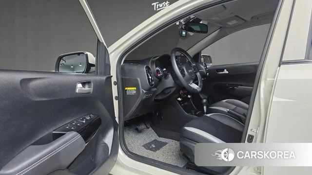 Kia Morning Urban (JA) 2023 Жемчужный цвет из Кореи, фото 2