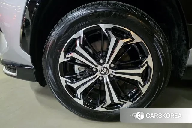 Toyota RAV4 5th Generation 2024 Серебряный из Кореи, фото 2