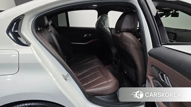 BMW 3 Series (G20) 2019 Белый из Кореи, фото 2