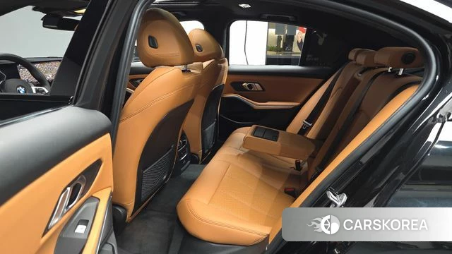 BMW 3 Series (G20) 2023 Черный из Кореи, фото 2