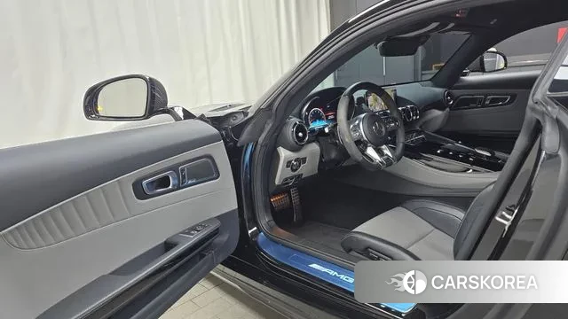 Mercedes-Benz AMG GT 2021 Черный из Кореи, фото 2