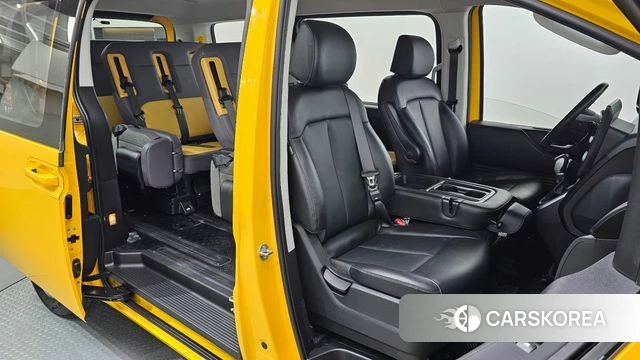 Hyundai Staria 2024 Желтый из Кореи, фото 2