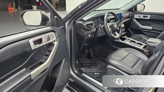 Ford Explorer 6th Generation 2021 Серый из Кореи, фото 2