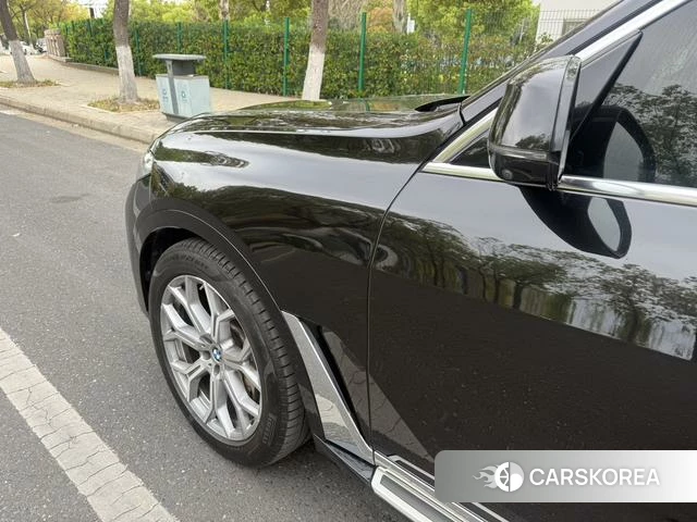BMW X7 2021 Черный из Китая, фото 2