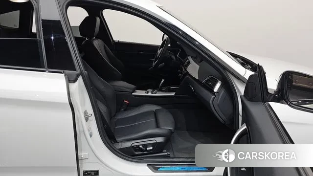 BMW 3 Series GT (F34) 2020 Белый из Кореи, фото 2