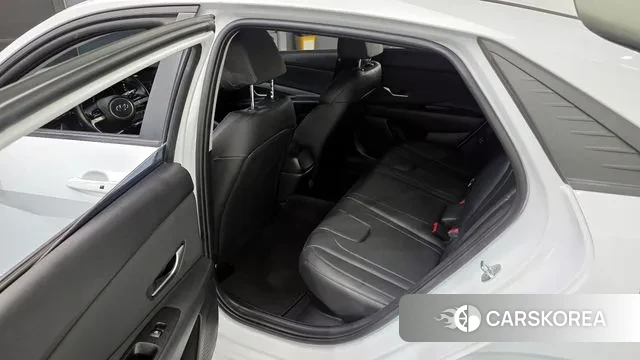 Hyundai Avante Hybrid (CN7) 2021 Белый из Кореи, фото 2