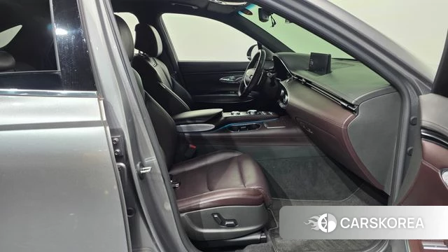 Genesis GV70 2021 Серебристо-серый из Кореи, фото 2