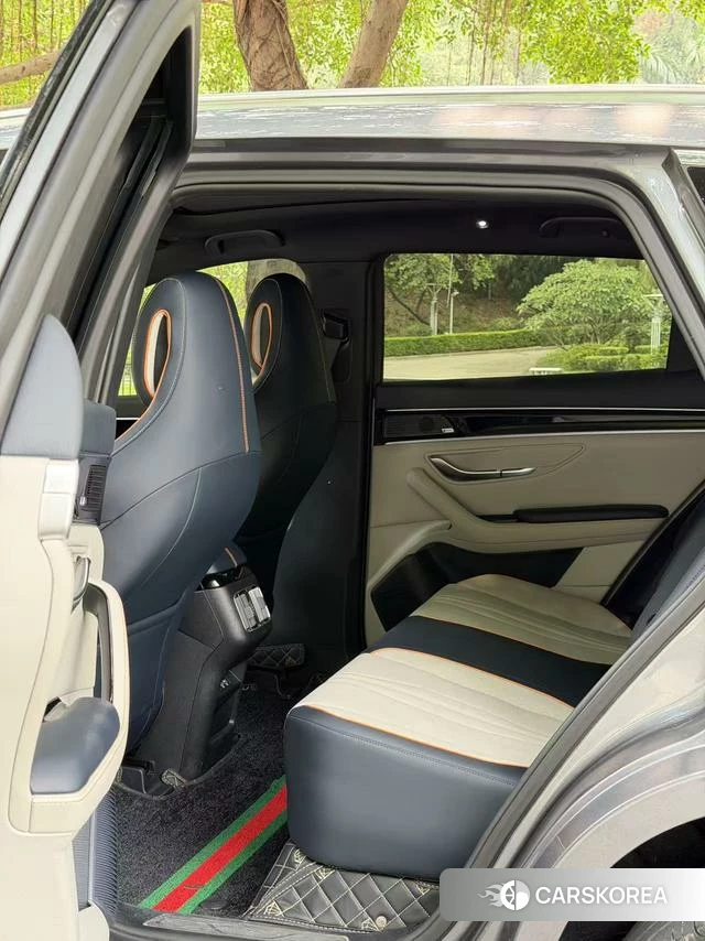 BYD Song PLUS DM 2022 Серебристо-серый из Китая, фото 2