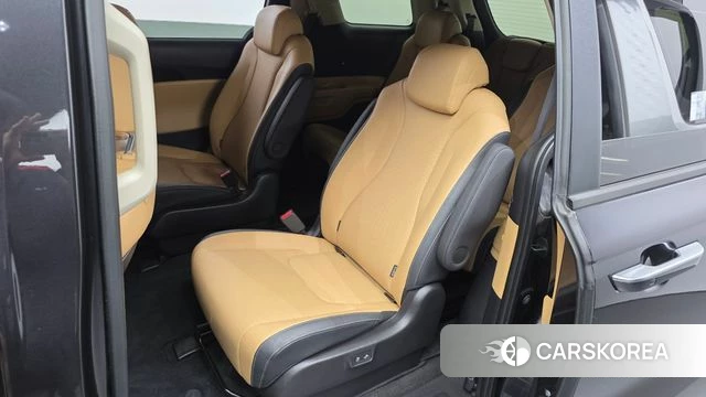 Kia Carnival 4th generation 2023 Серый из Кореи, фото 2