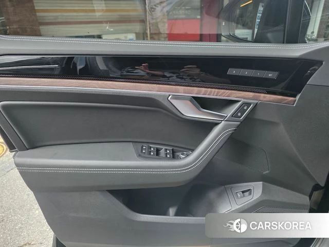 Volkswagen Touareg 3rd generation 2026 Черный из Кореи, фото 2