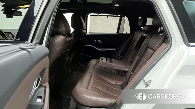 BMW 3 Series (G20) 2022 Белый из Кореи, фото 2