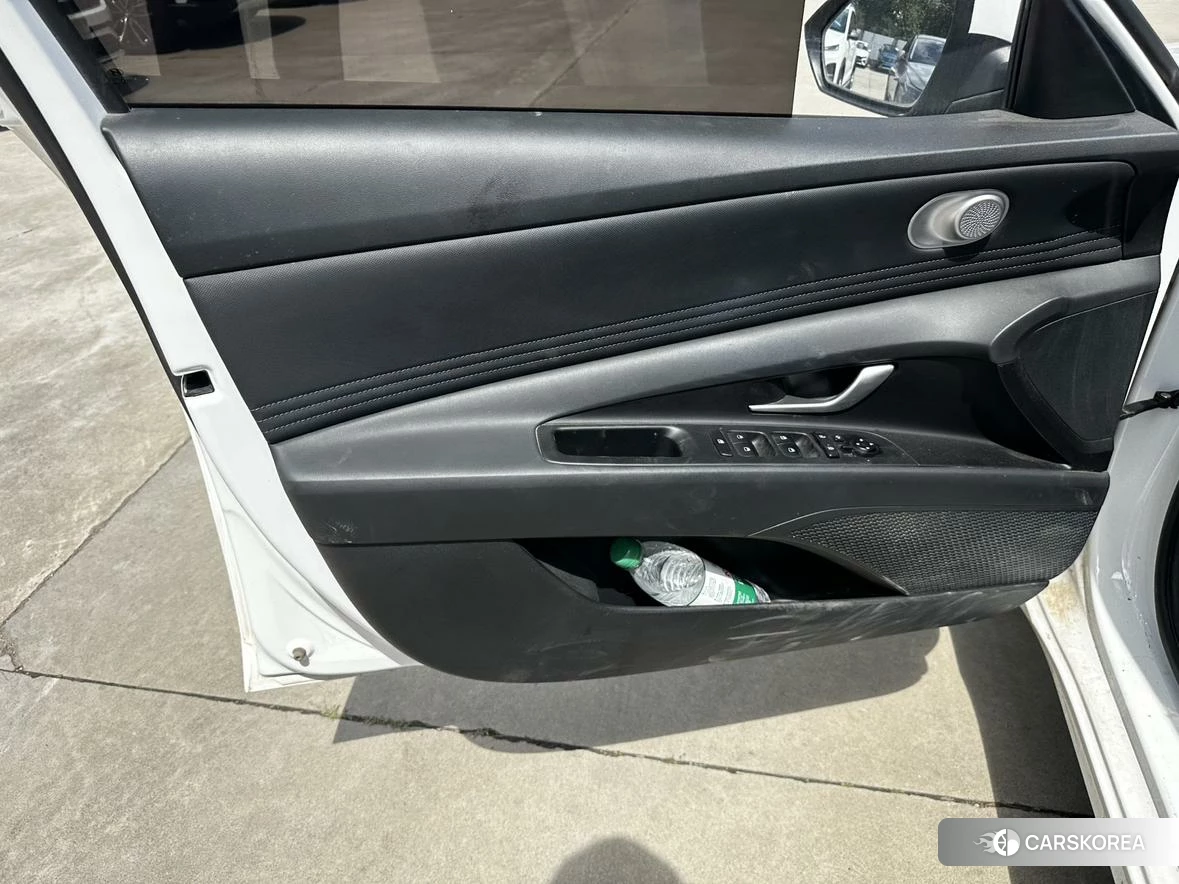 Hyundai Elantra 2022 Белый из Китая, фото 2