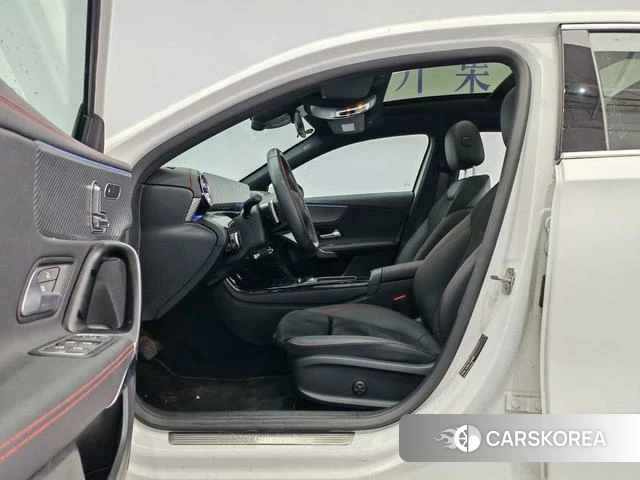 Mercedes-Benz Class A 2024 Белый из Китая, фото 2