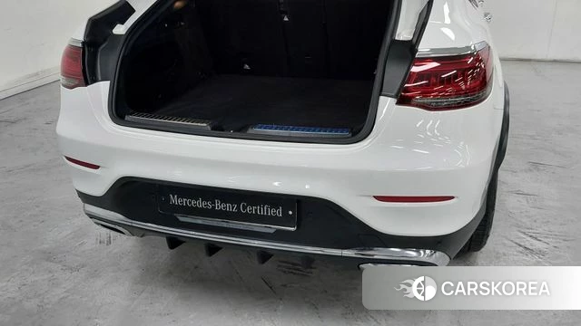 Mercedes-Benz GLC-Class X253 2022 Белый из Кореи, фото 2