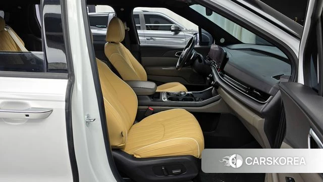 Kia The New Carnival 4th Generation 2023 Белый из Кореи, фото 2