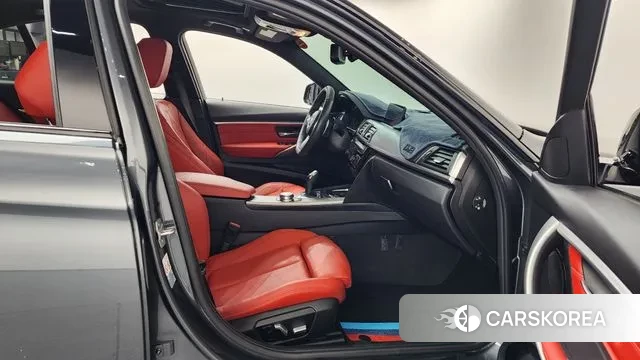 BMW 3 Series (F30) 2018 Серый из Кореи, фото 2