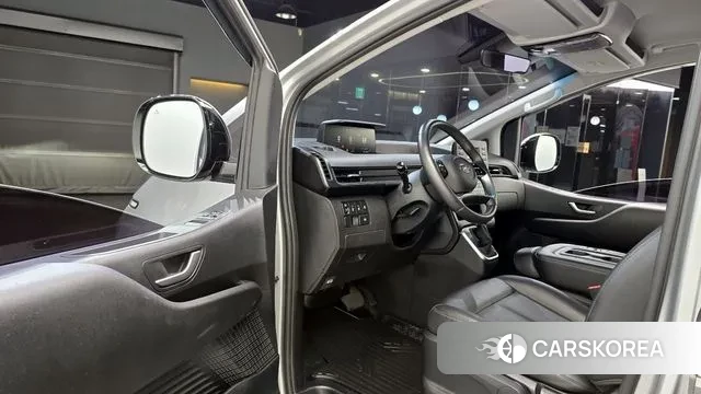 Hyundai Staria 2021 Серебряный из Кореи, фото 2