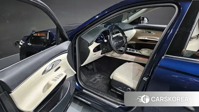 Genesis GV70 2021 Синий из Кореи, фото 2