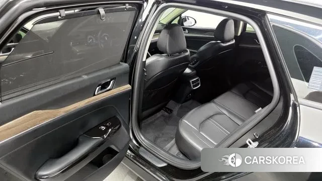 Kia K5 3rd generation 2023 Черный из Кореи, фото 2