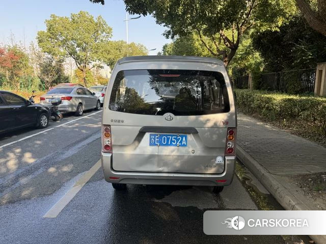 Chang'an Crossing Changan V3 2019 Серебристо-серый из Китая, фото 2