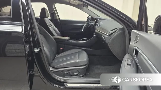 Hyundai Sonata (DN8) 2021 Черный из Кореи, фото 2