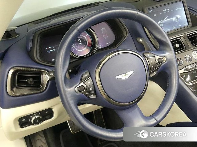 Aston Martin DB11 2022 Черный из Кореи, фото 2