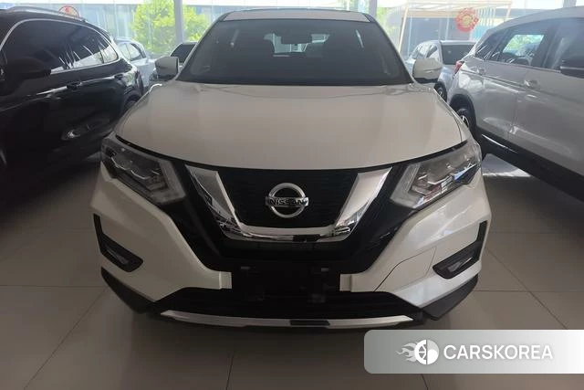 Nissan Qijun 2021 Белый из Китая, фото 2