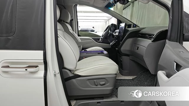 Hyundai Staria 2024 Белый из Кореи, фото 2