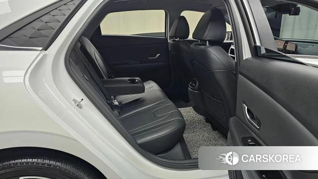 Hyundai The New Avante (CN7) 2023 Белый из Кореи, фото 2