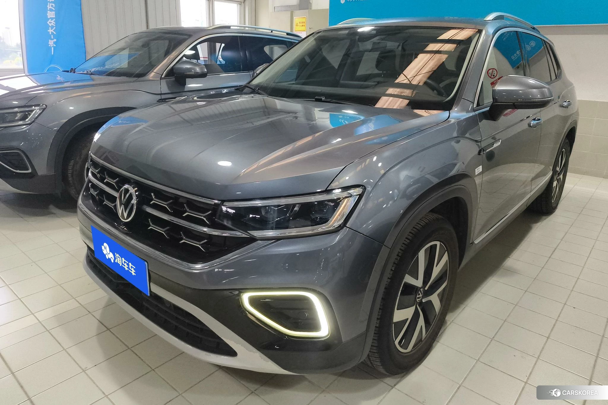 Volkswagen Tayron 2023 Темно-серый из Китая, фото 2
