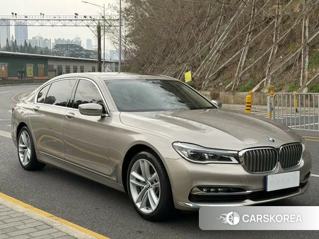 BMW 7 series 2018 Серебристо-серый из Китая, фото 2